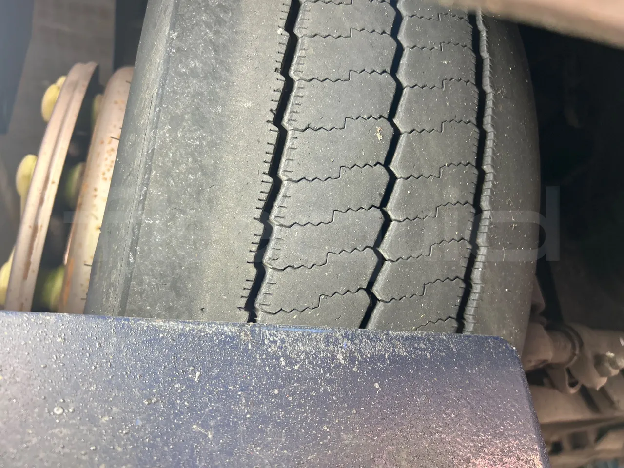 Mercedes-Benz Citaro G O530/Euro 4 - 260 Kw - 17,940 Mt - tread condition front tires right