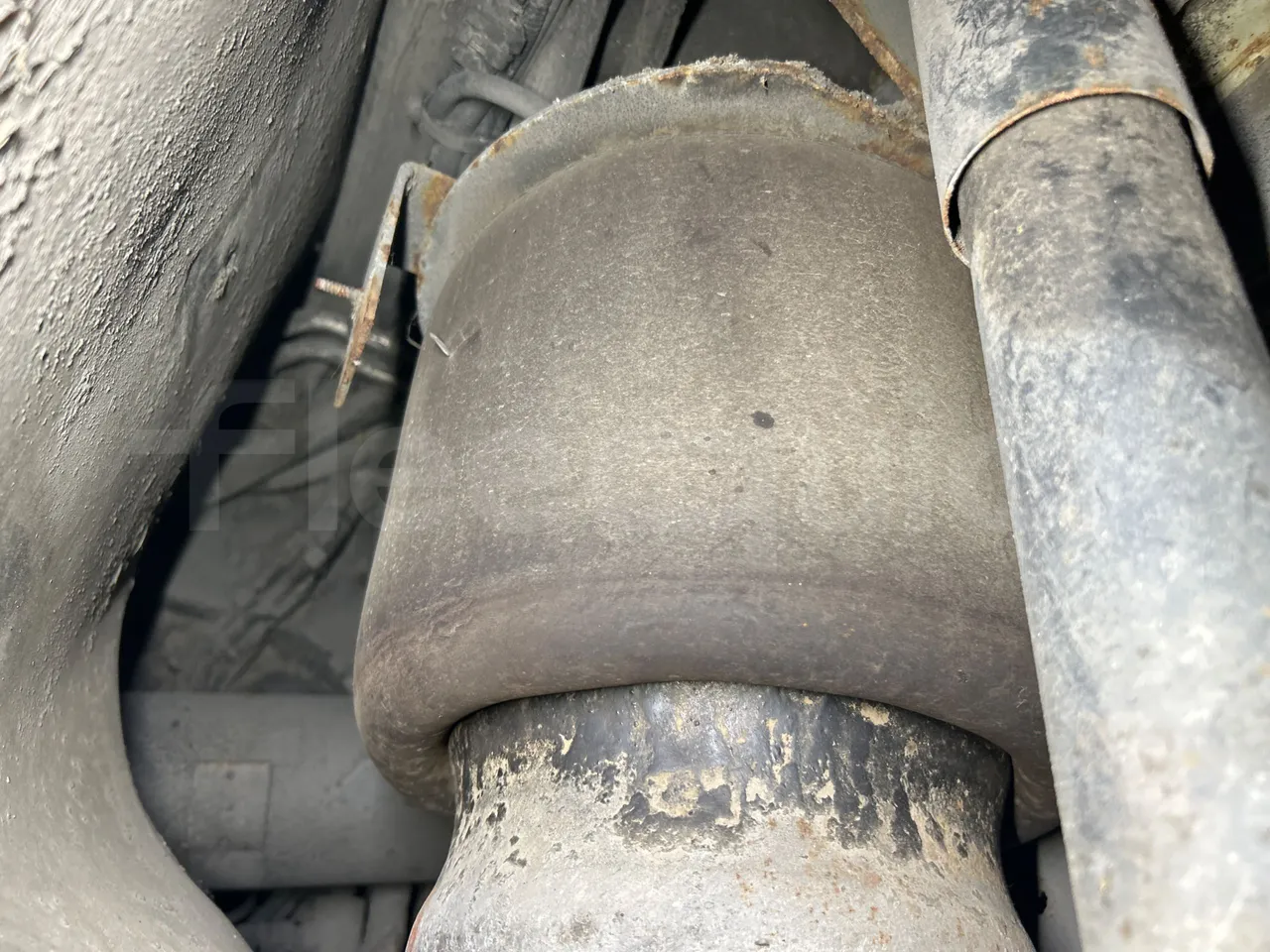Mercedes-Benz Citaro G O530/Euro 4 - 260 Kw - 17,940 Mt - axle 3 air springs 2 left