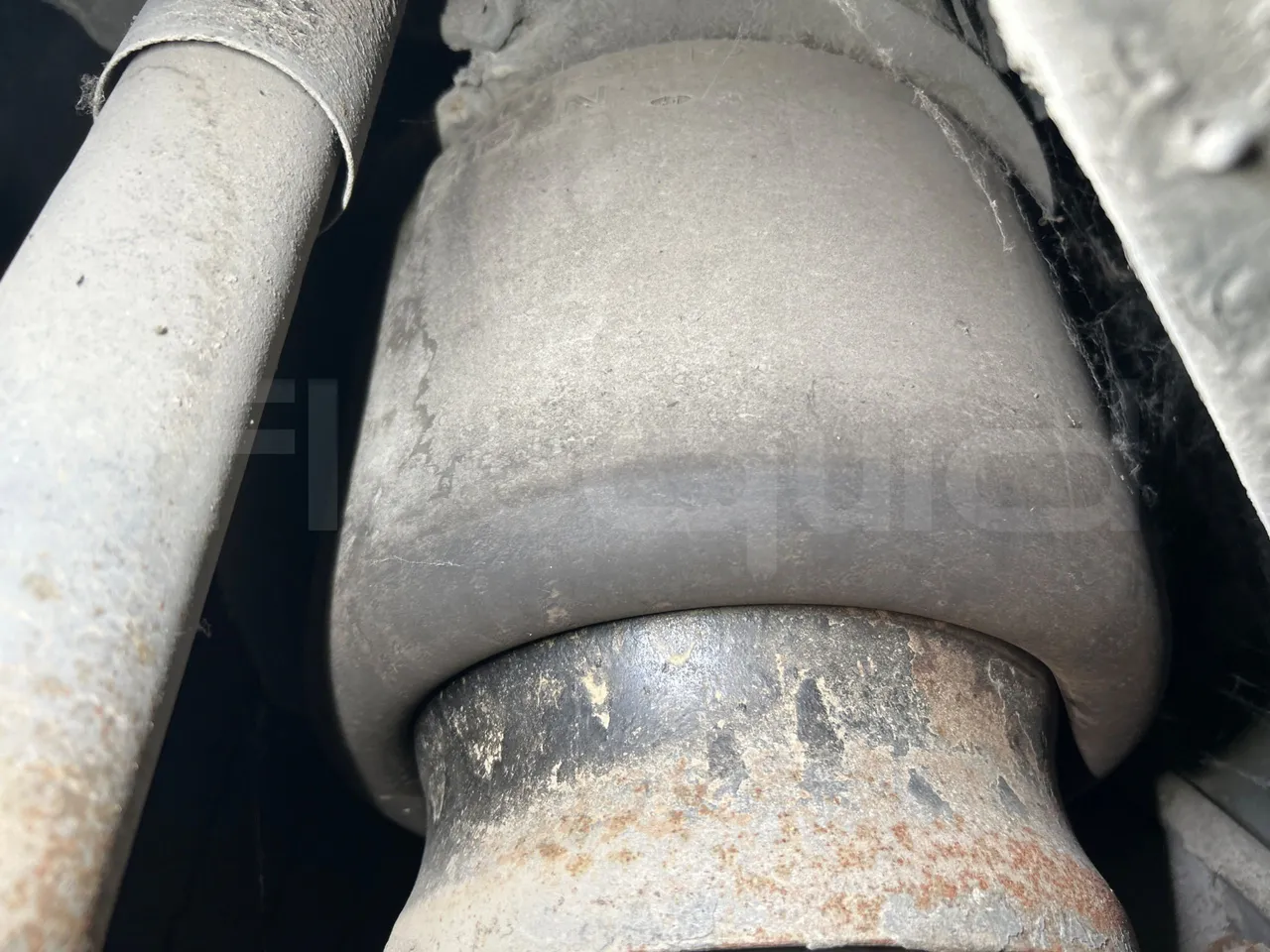 Mercedes-Benz Citaro G O530/Euro 4 - 260 Kw - 17,940 Mt - axle 3 air springs 1 right
