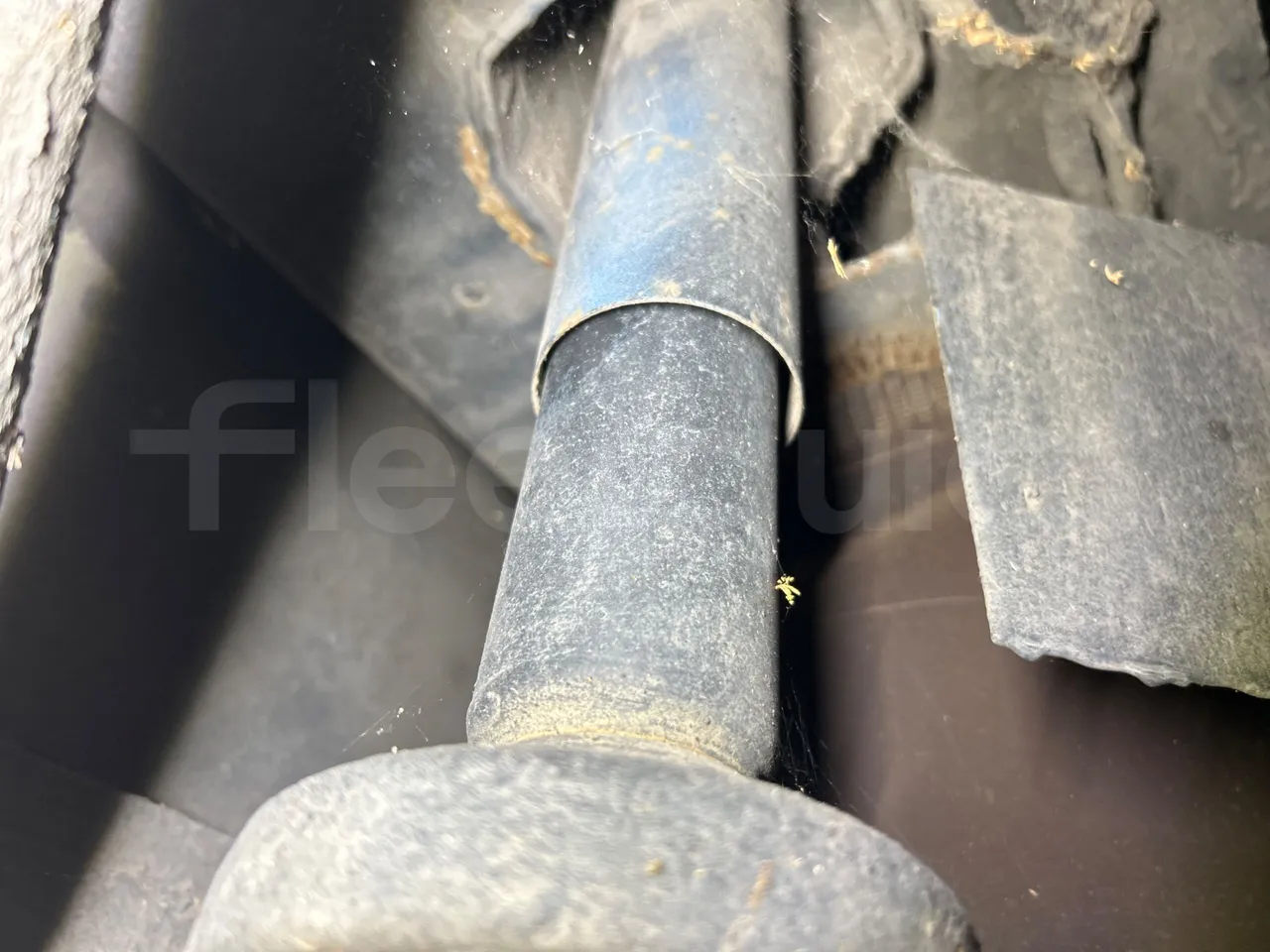 Mercedes-Benz Citaro G O530/Euro 4 - 260 Kw - 17,940 Mt - axle 2 shock absorbers 1 left