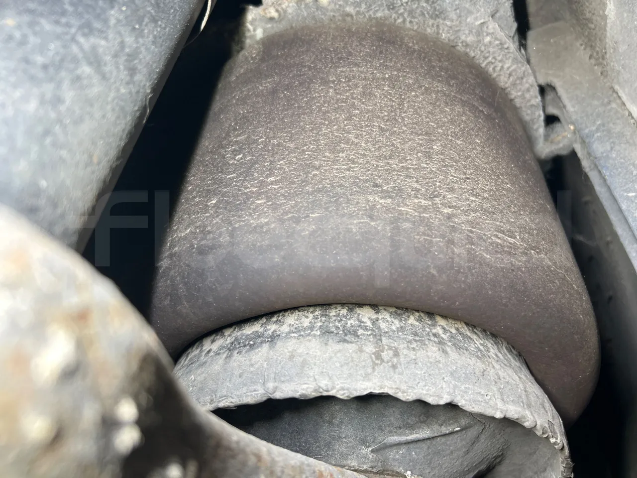 Mercedes-Benz Citaro G O530/Euro 4 - 260 Kw - 17,940 Mt - axle 2 shock absorbers 2 left
