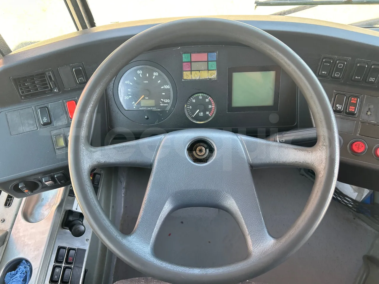 Mercedes-Benz Citaro G O530/Euro 4 - 260 Kw - 17,940 Mt - steering wheel photo