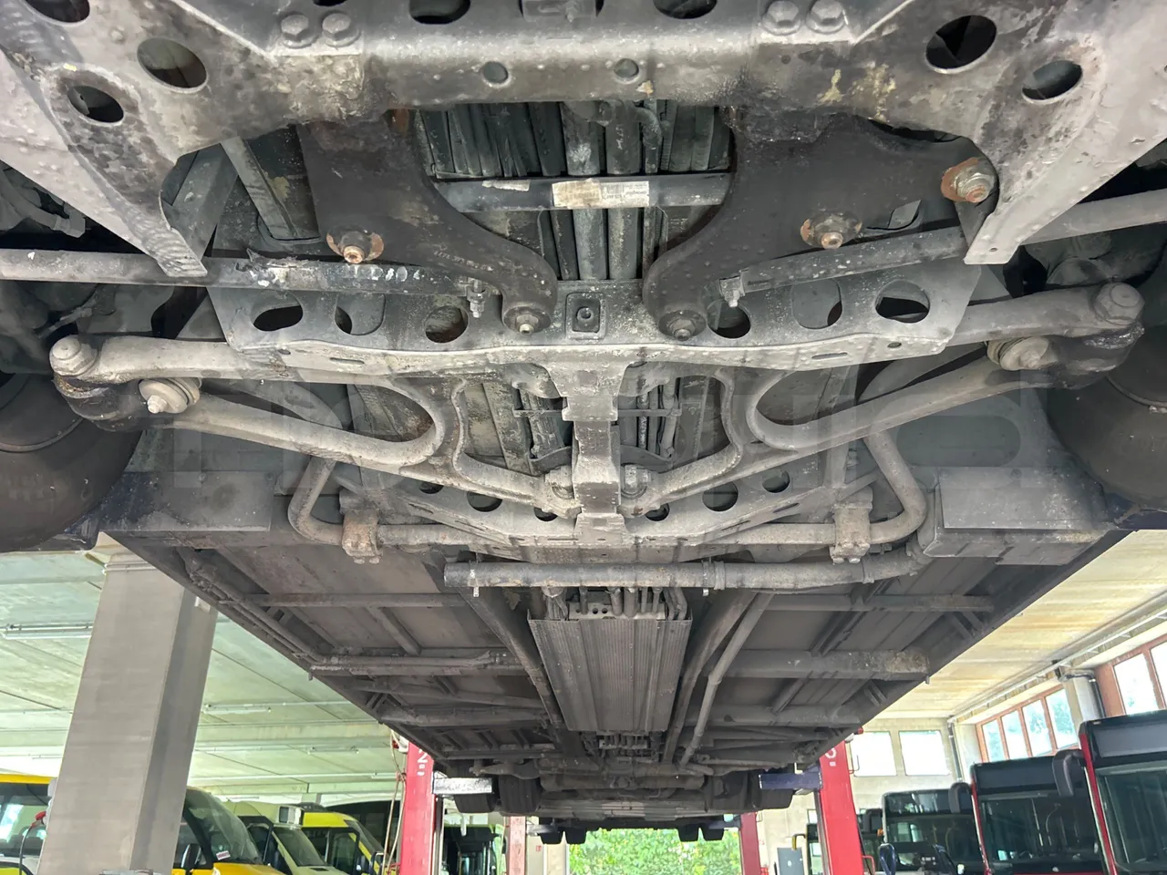 Mercedes-Benz Citaro G O530/Euro 4 - 260 Kw - 17,940 Mt - front axle central