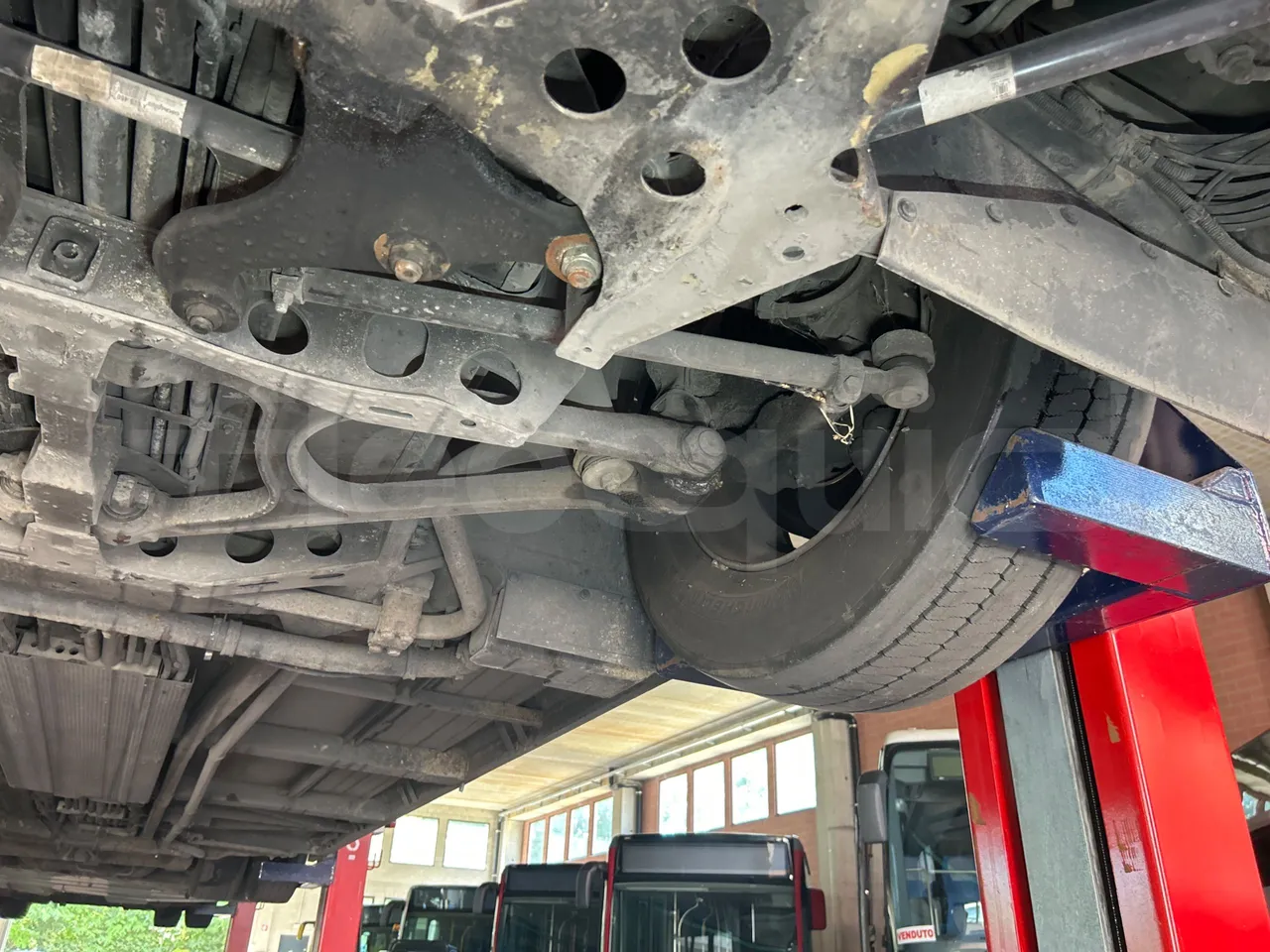 Mercedes-Benz Citaro G O530/Euro 4 - 260 Kw - 17,940 Mt - front axle left side