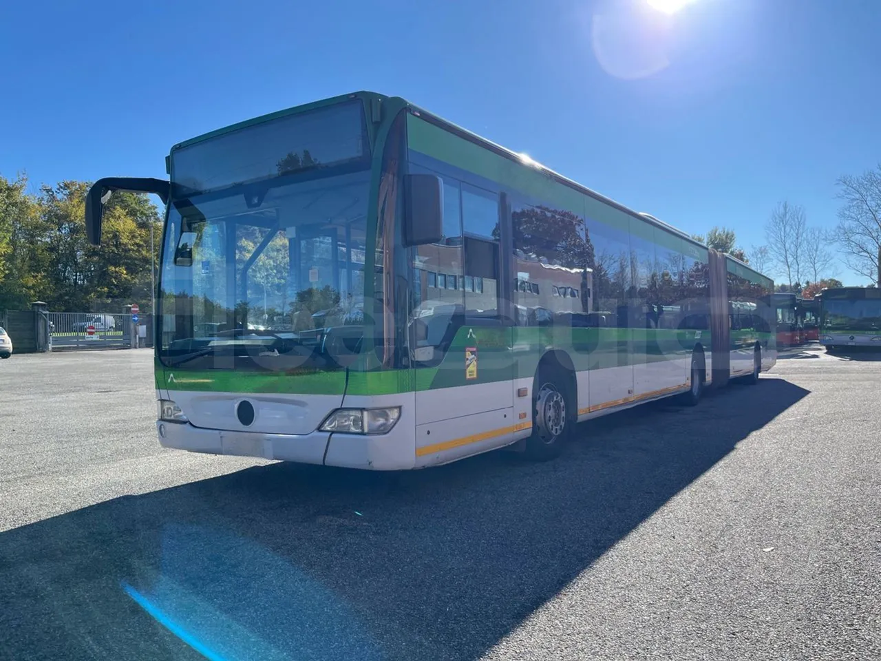 Mercedes-Benz O 530 G- 3P - Euro5 - 260kW - 17.940mt - 3/4 front left