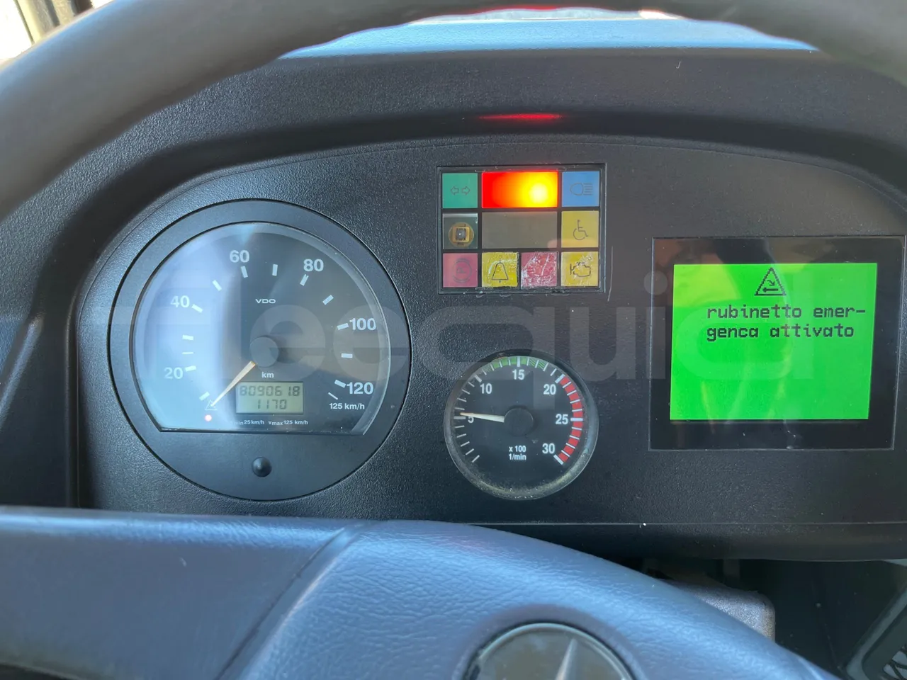 Mercedes-Benz O 530 G- 3P - Euro5 - 260kW - 17.940mt - dashboard lights on