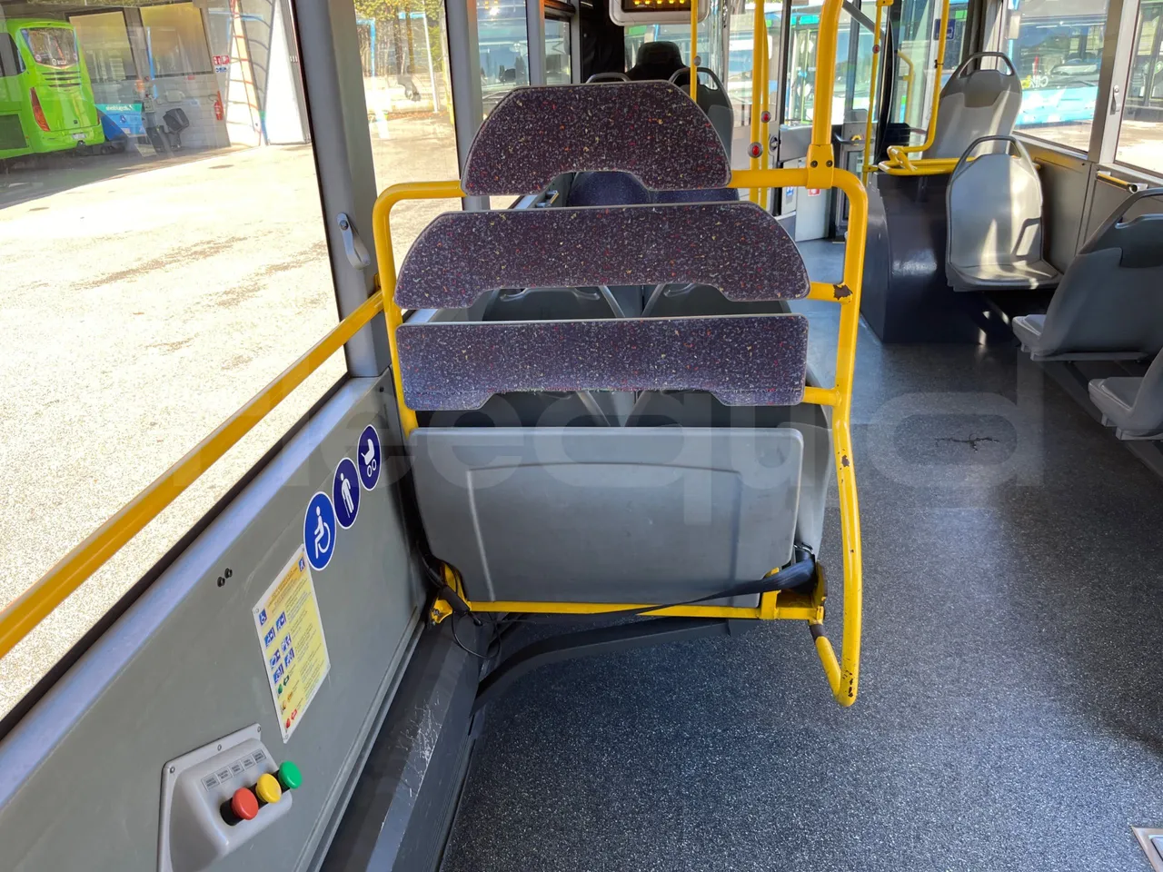 Mercedes-Benz O 530 G- 3P - Euro5 - 260kW - 17.940mt - folding seat photo