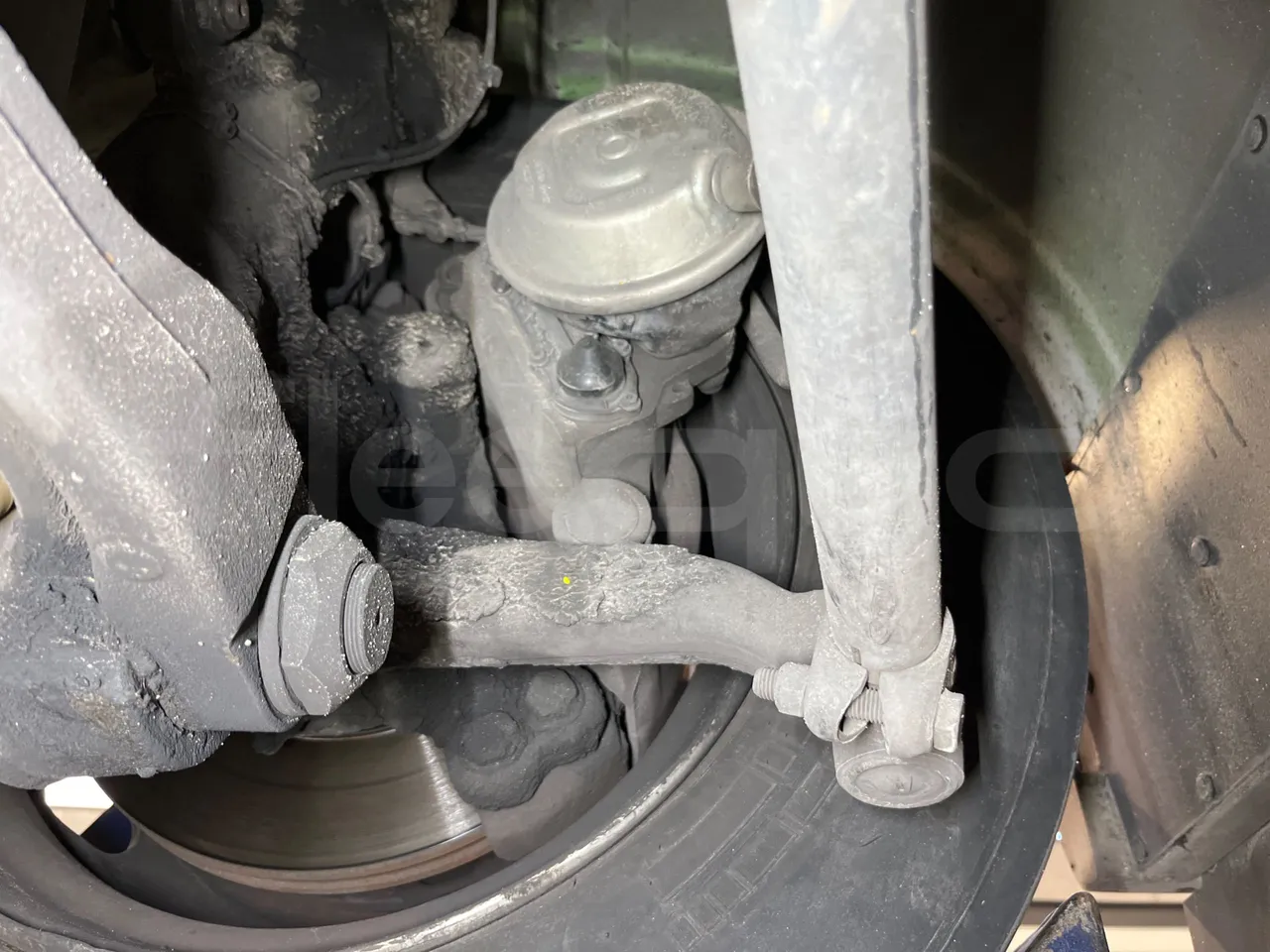 Mercedes-Benz O 530 G- 3P - Euro5 - 260kW - 17.940mt - front brake calipers left