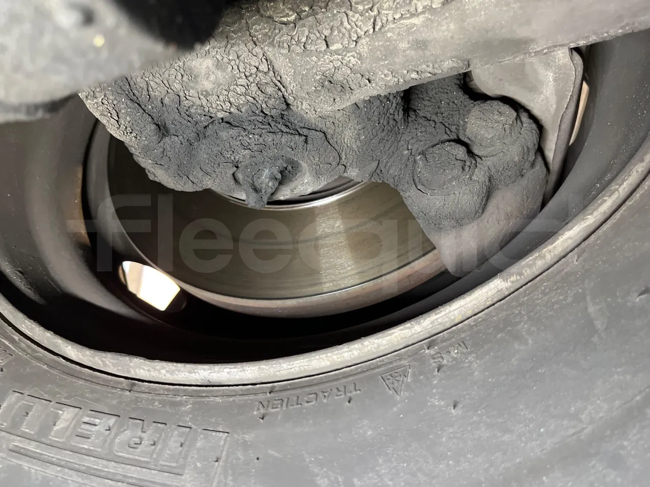 Mercedes-Benz O 530 G- 3P - Euro5 - 260kW - 17.940mt - front discs left