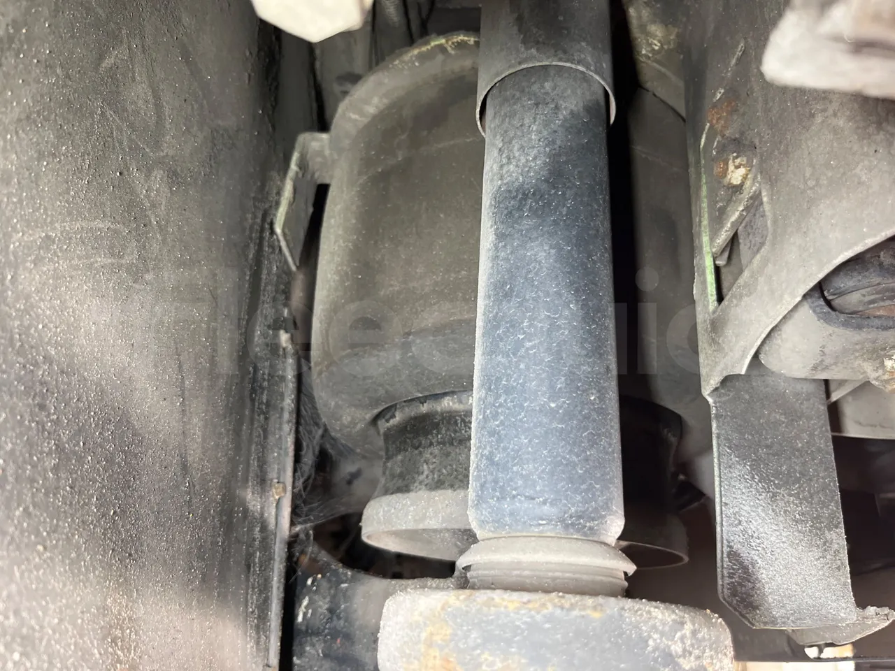 Mercedes-Benz O 530 G- 3P - Euro5 - 260kW - 17.940mt - axle 3 air springs 2 left