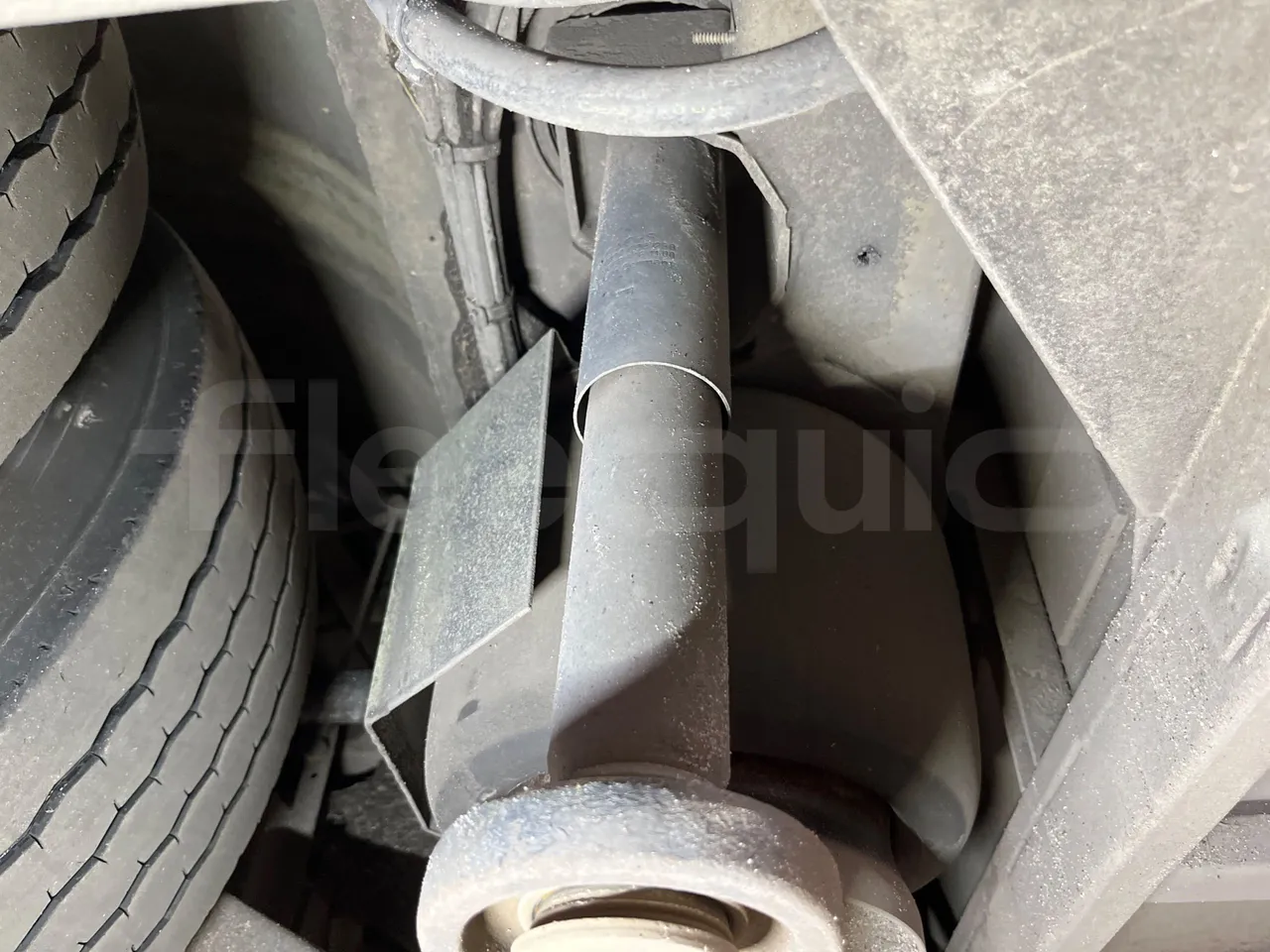 Mercedes-Benz O 530 G- 3P - Euro5 - 260kW - 17.940mt - axel 3 shock absorbers 1 right