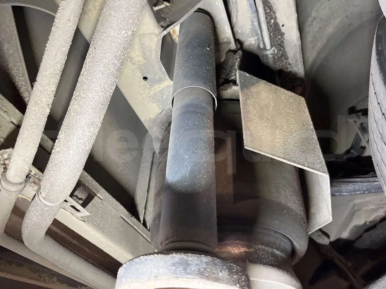 Mercedes-Benz O 530 G- 3P - Euro5 - 260kW - 17.940mt - axle 2 shock absorbers 1 left