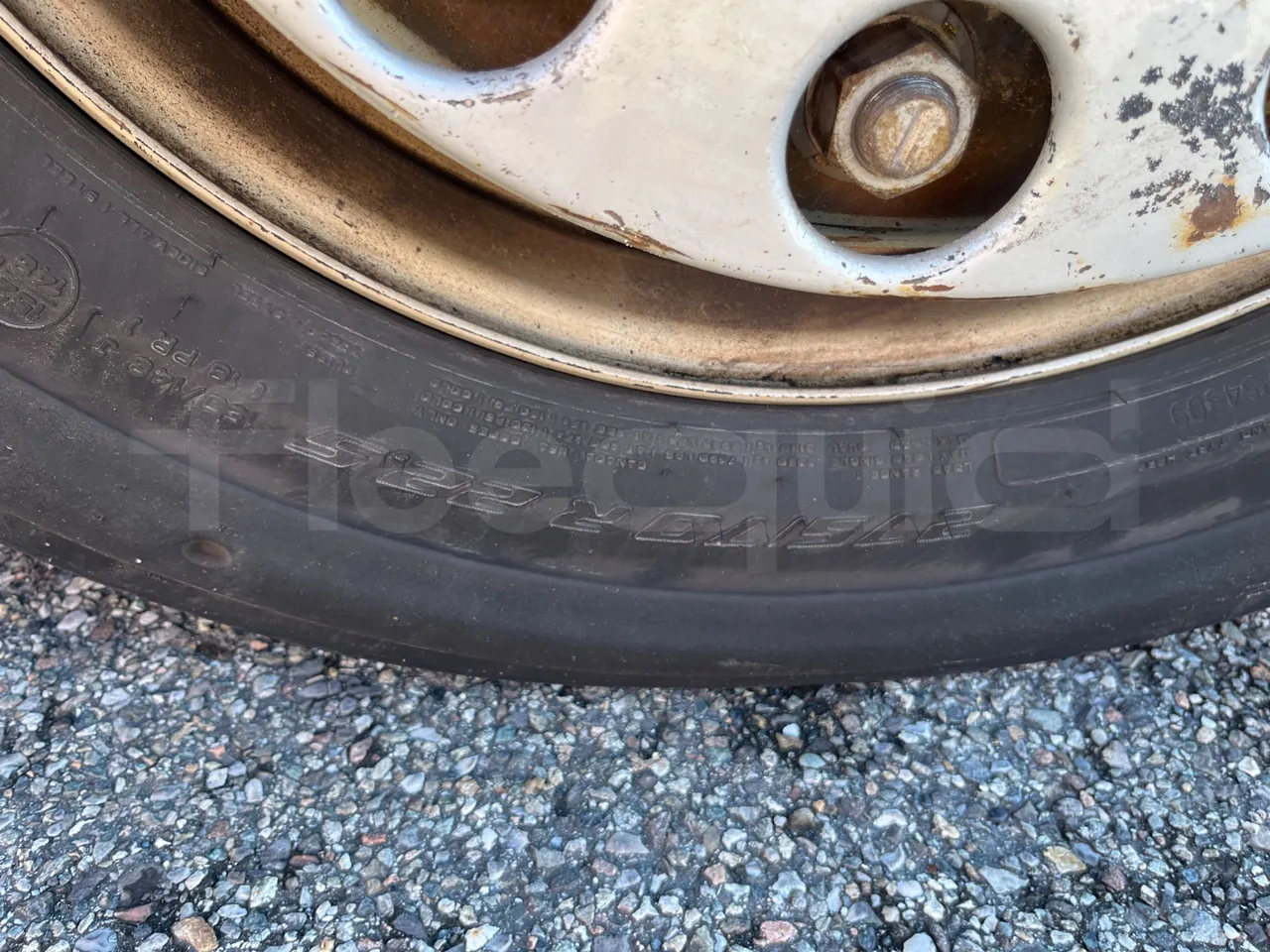 Mercedes-Benz O 530 G- 3P - Euro5 - 260kW - 17.940mt - front left tire measurements