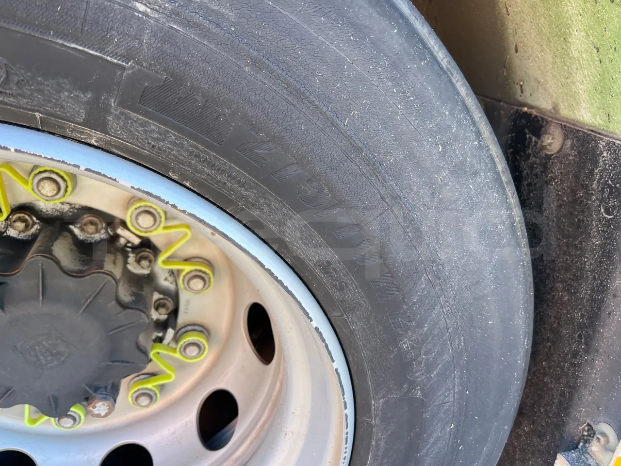 Mercedes-Benz O 530 G- 3P - Euro5 - 260kW - 17.940mt - rear left tire photo