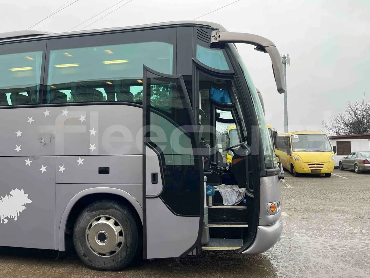 Irisbus Domino 391E.12.38 - EUR2 -276kW -12m - front door 1 open