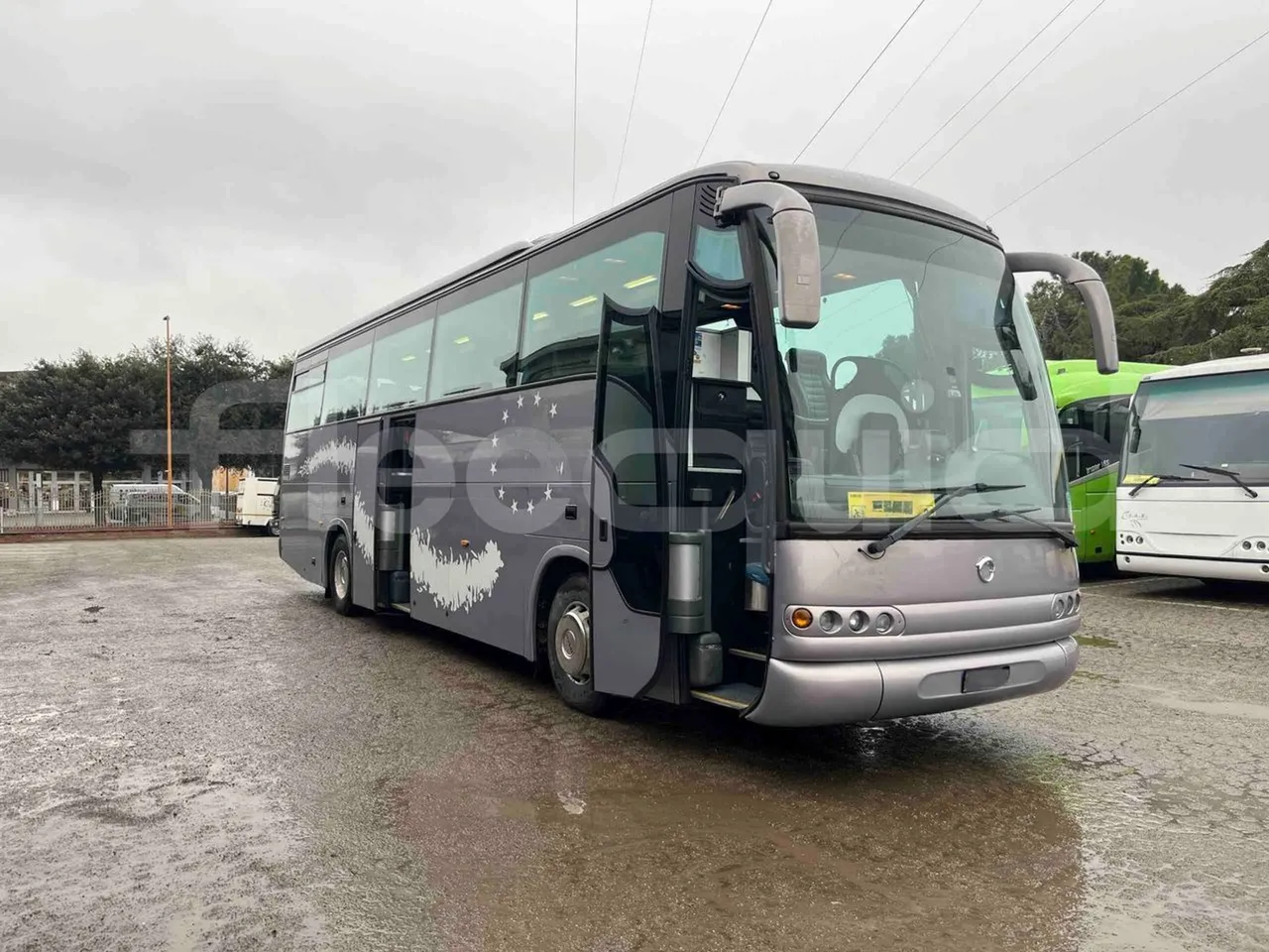 Irisbus Domino 391E.12.38 - EUR2 -276kW -12m - 3/4 right front doors open