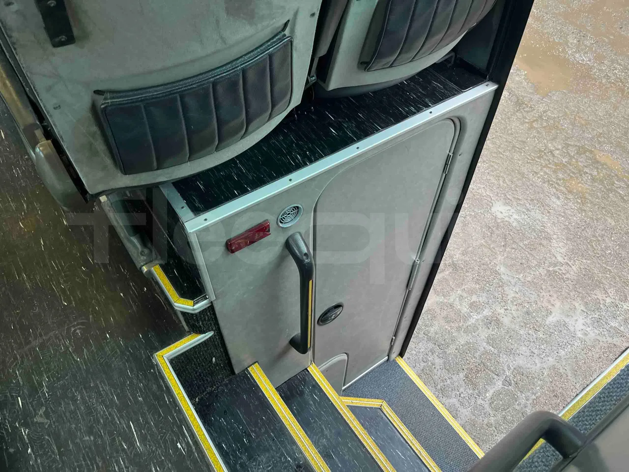 Irisbus Domino 391E.12.38 - EUR2 -276kW -12m - toilette accessories photo