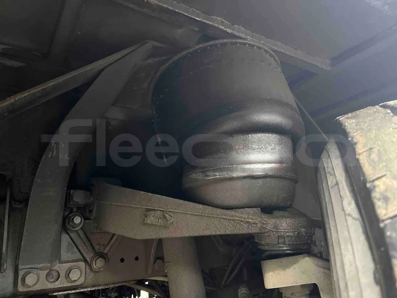 Irisbus Domino 391E.12.38 - EUR2 -276kW -12m - front air springs left
