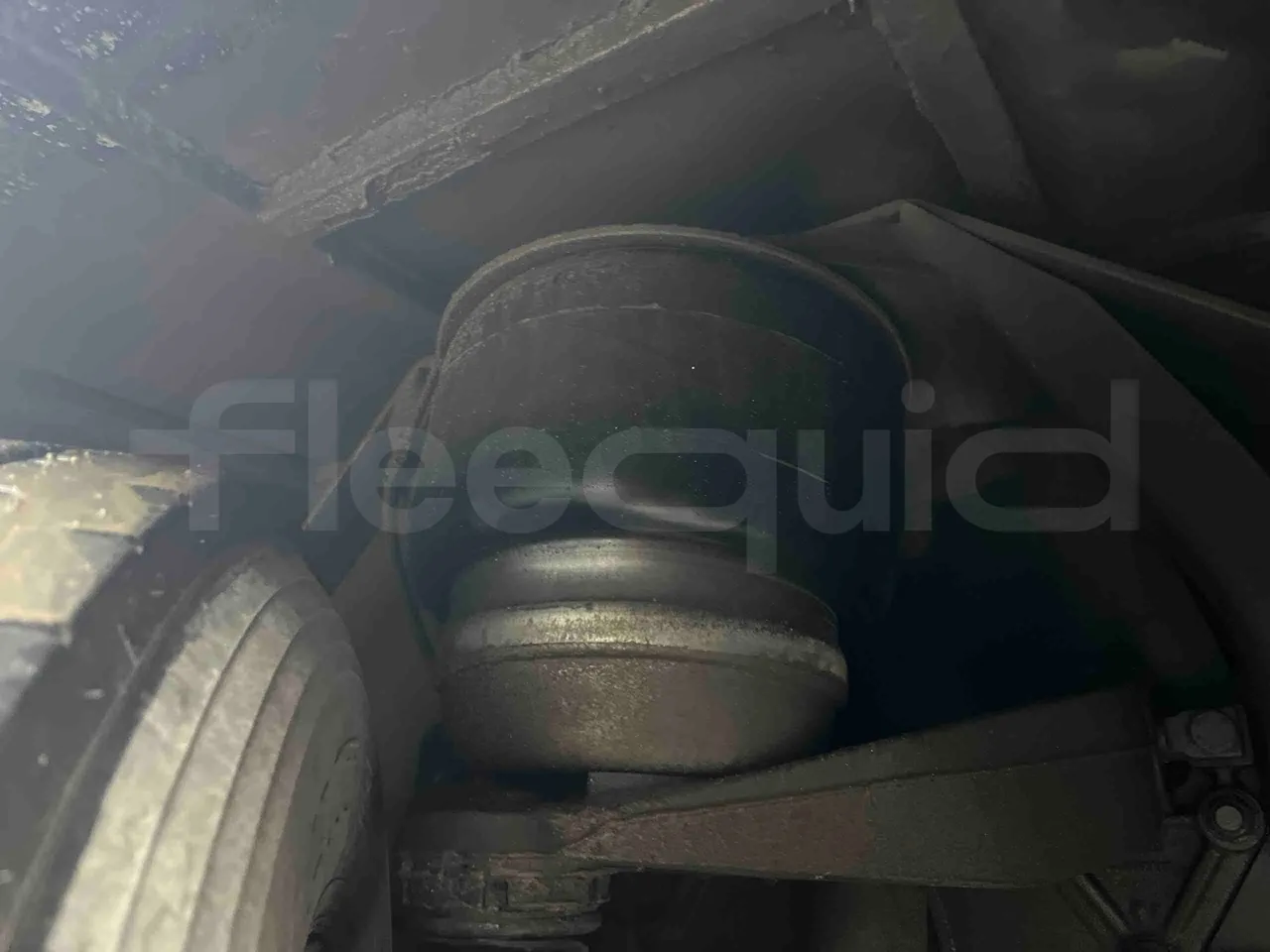 Irisbus Domino 391E.12.38 - EUR2 -276kW -12m - front air springs right