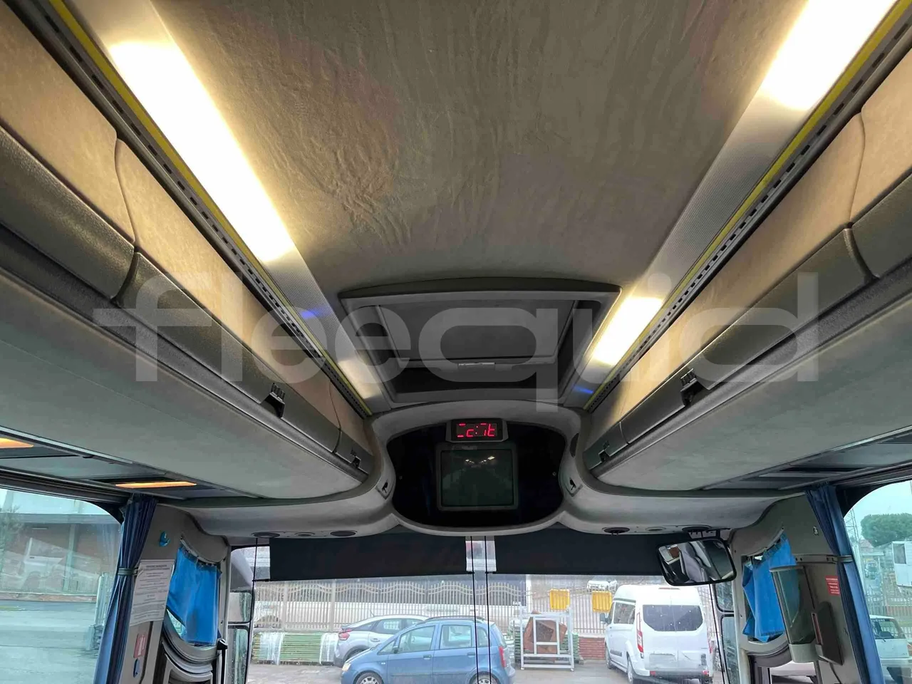 Irisbus Domino 391E.12.38 - EUR2 -276kW -12m - roof hatch 2