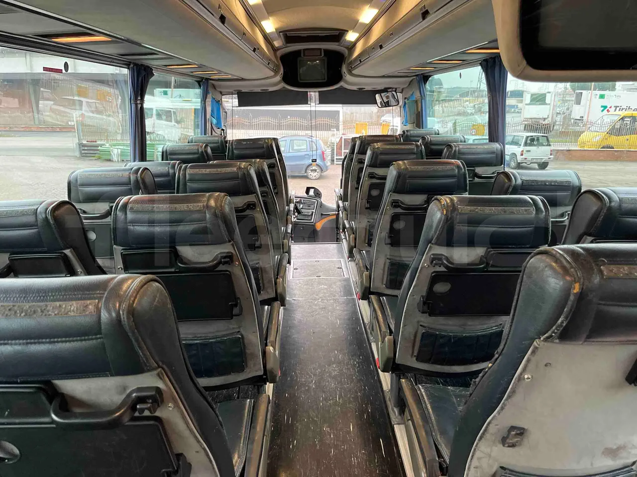 Irisbus Domino 391E.12.38 - EUR2 -276kW -12m - forward view middle aisle