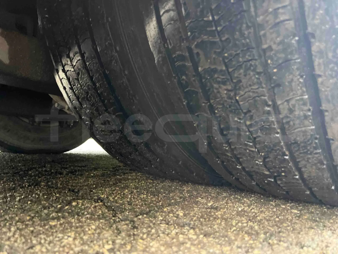 Irisbus Domino 391E.12.38 - EUR2 -276kW -12m - tread condition second axle tires left