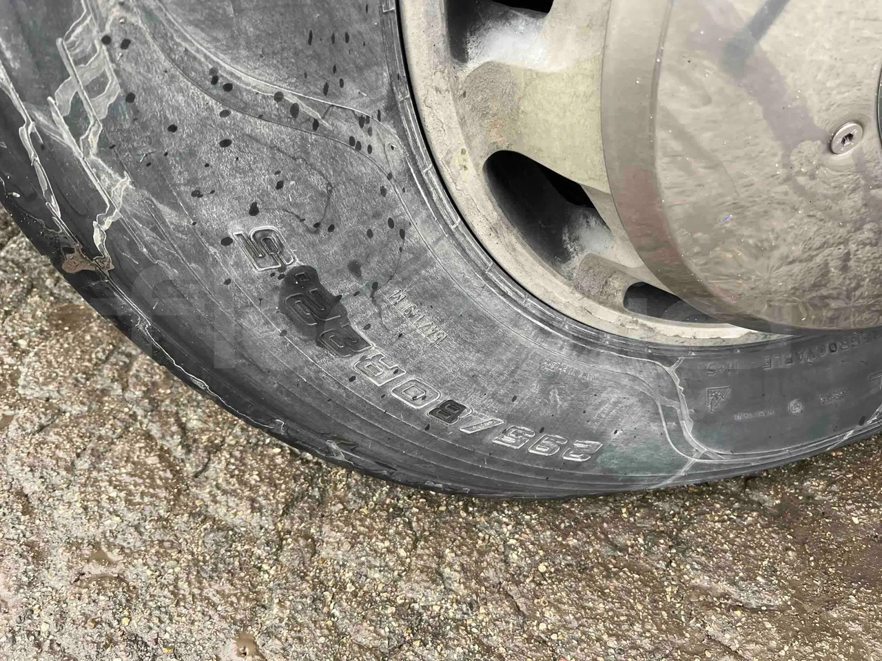 Irisbus Domino 391E.12.38 - EUR2 -276kW -12m - front left tire measurements