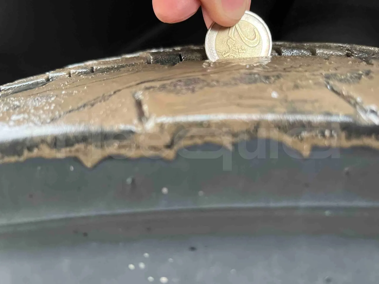 Irisbus Domino 391E.12.38 - EUR2 -276kW -12m - rear left tire photo