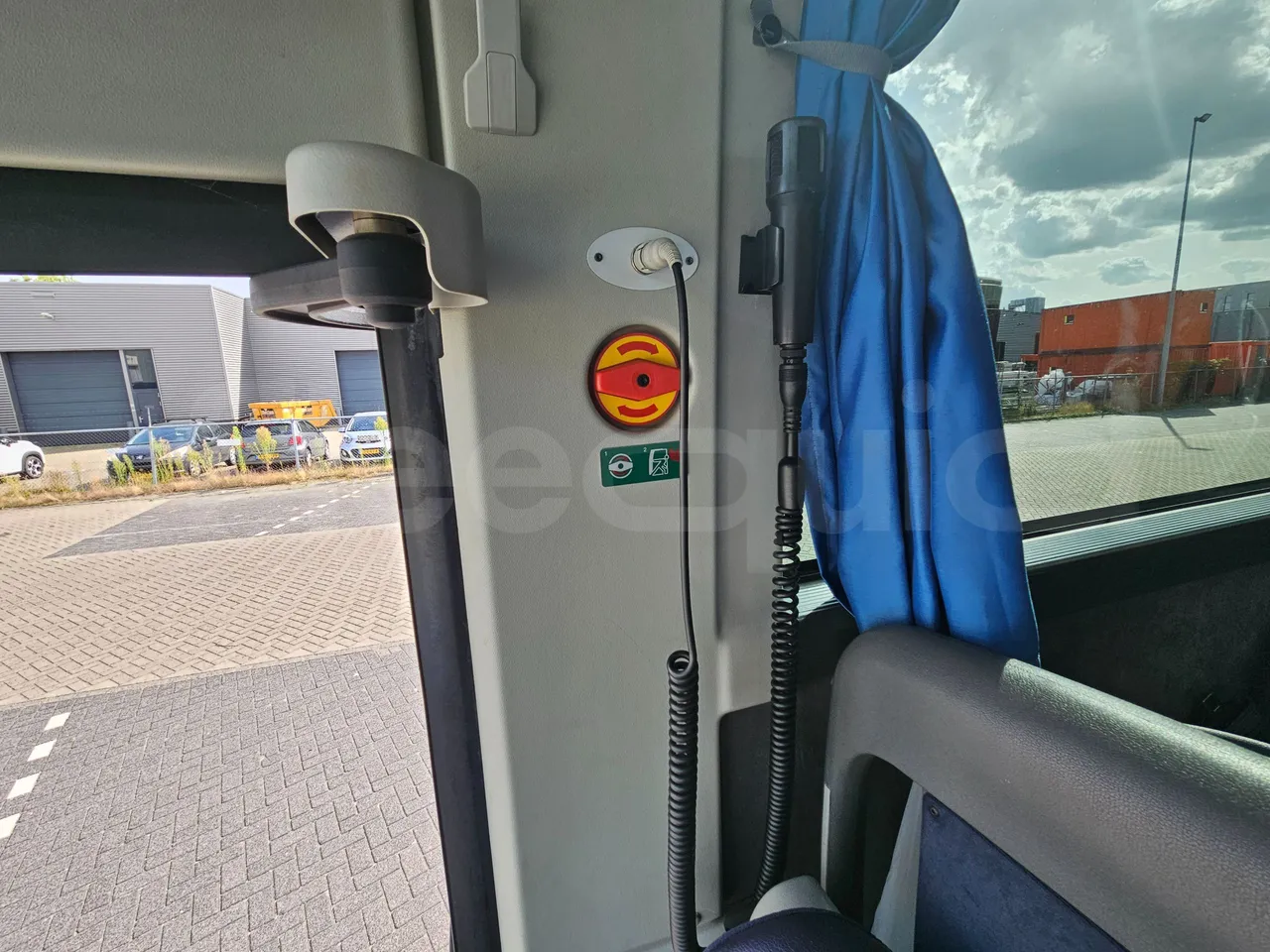 Setra S517 410 03 -EUR6-315kW -13.94m - hostes microphone accessories photo