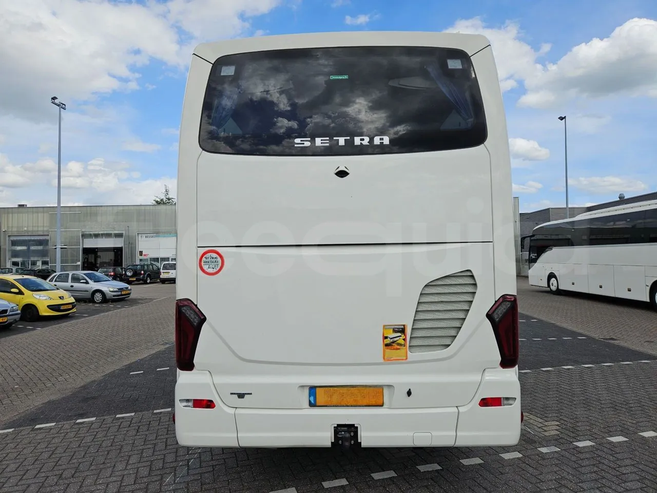 Setra S517 410 03 -EUR6-315kW -13.94m - rear hatch closed