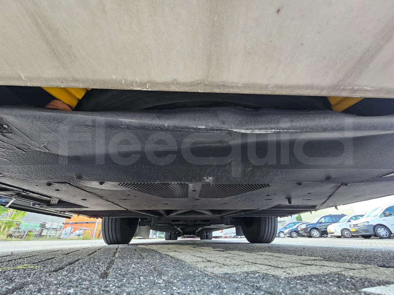 Setra S517 410 03 -EUR6-315kW -13.94m - front undercarriage from front