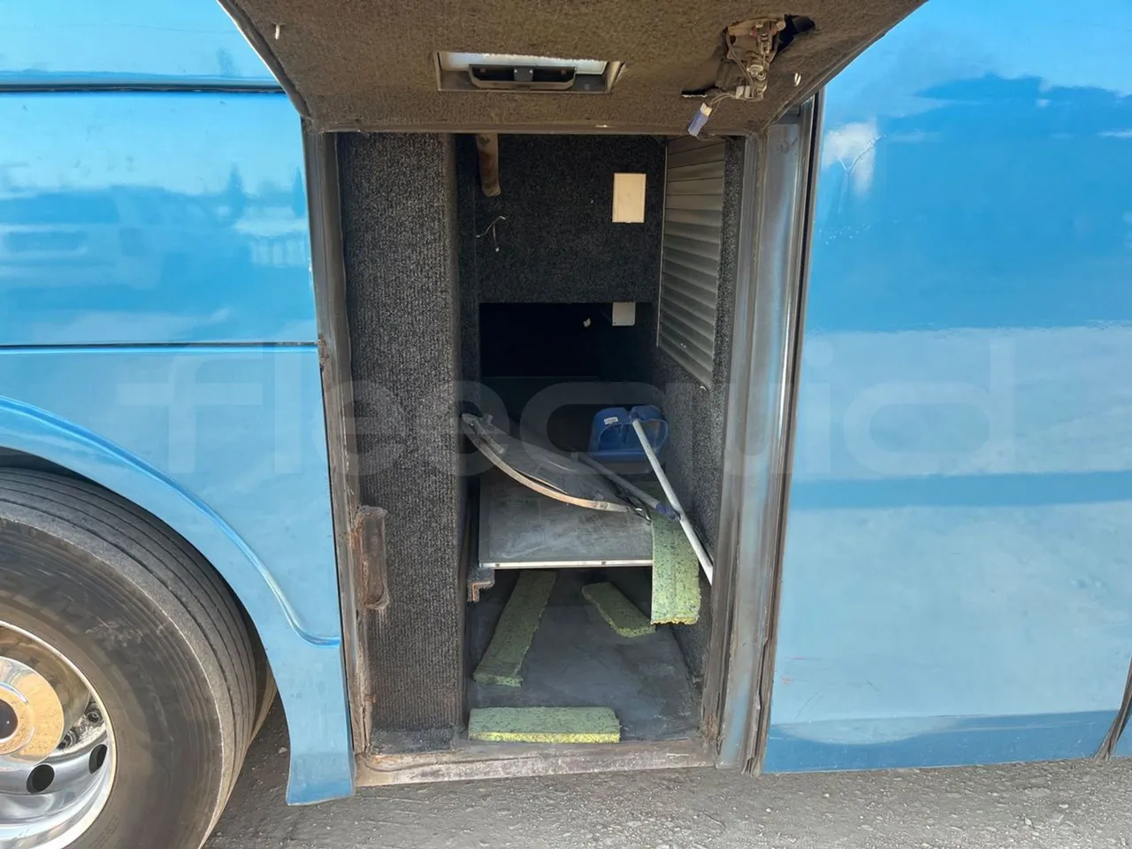 Man Noge TITANIUM - Euro4 - 353kW - 13.980mt - 3/4 right rear doors open