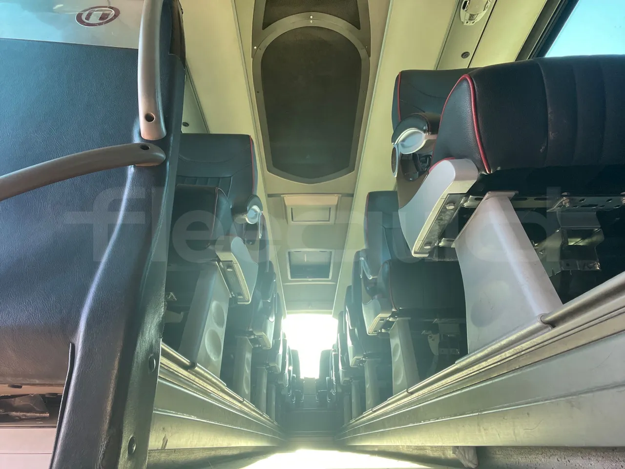 Man Noge TITANIUM - Euro4 - 353kW - 13.980mt - seat brackets photo