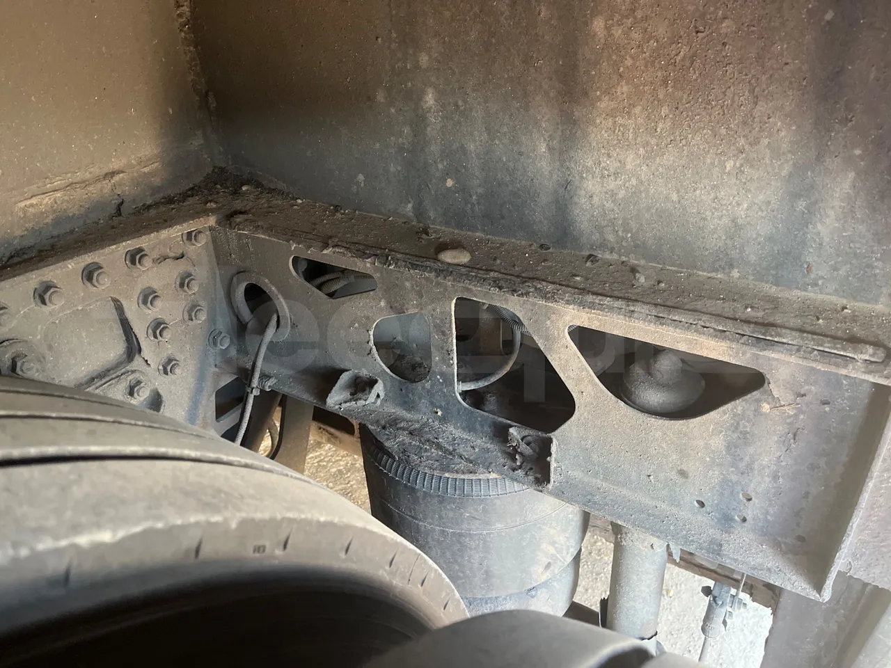 Man Noge TITANIUM - Euro4 - 353kW - 13.980mt - axel 3 discs left