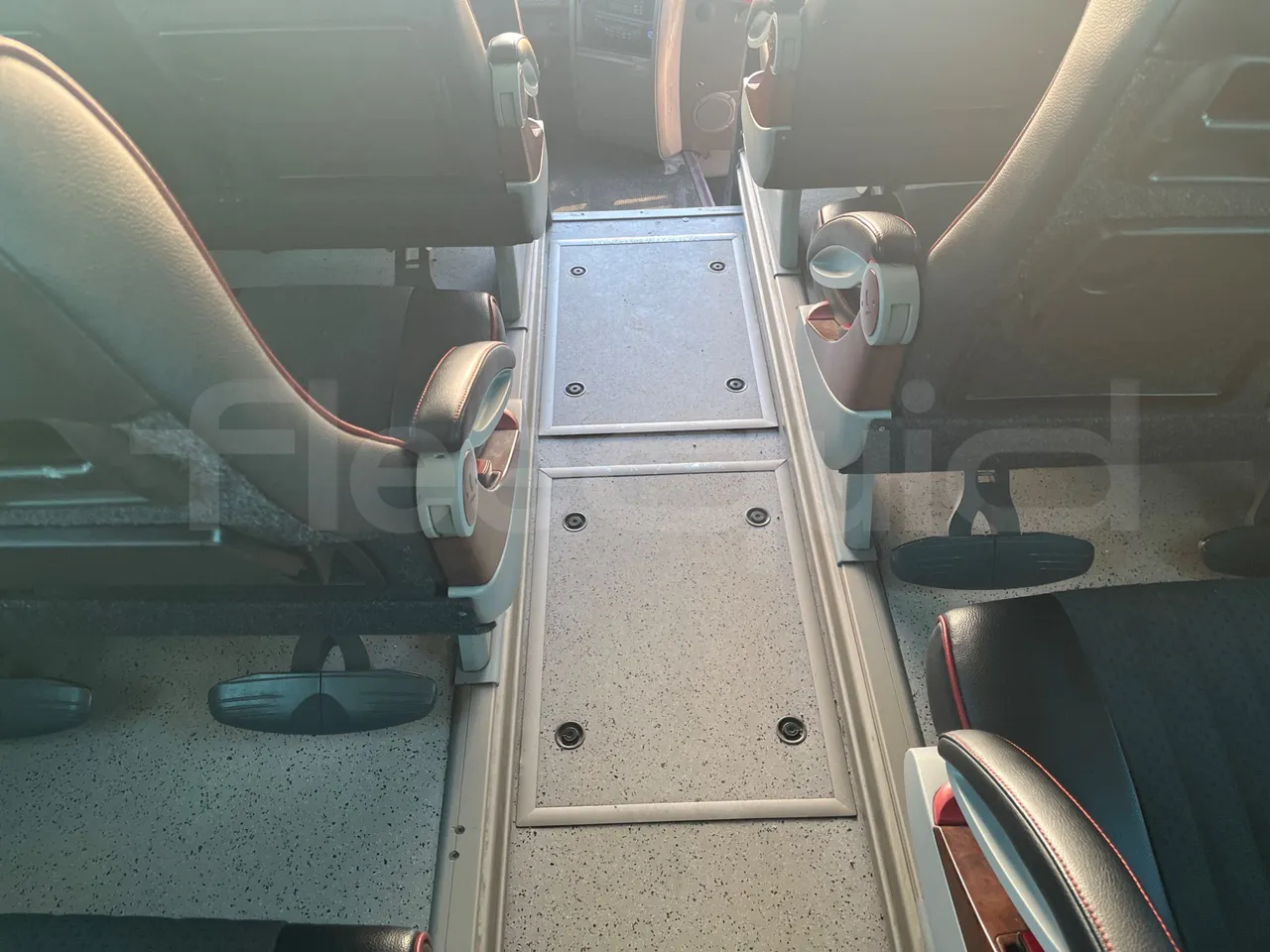 Man Noge TITANIUM - Euro4 - 353kW - 13.980mt - roof hatch 3