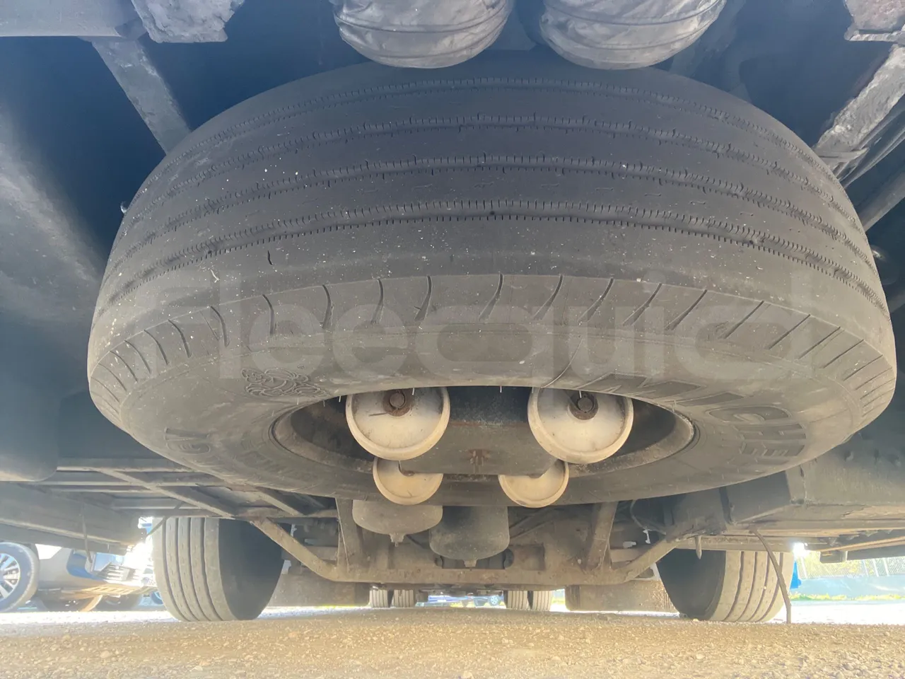 Man Noge TITANIUM - Euro4 - 353kW - 13.980mt - tread condition front tires right