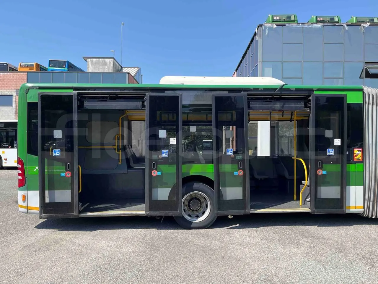 Mercedes-Benz Citaro G - Third Door Open