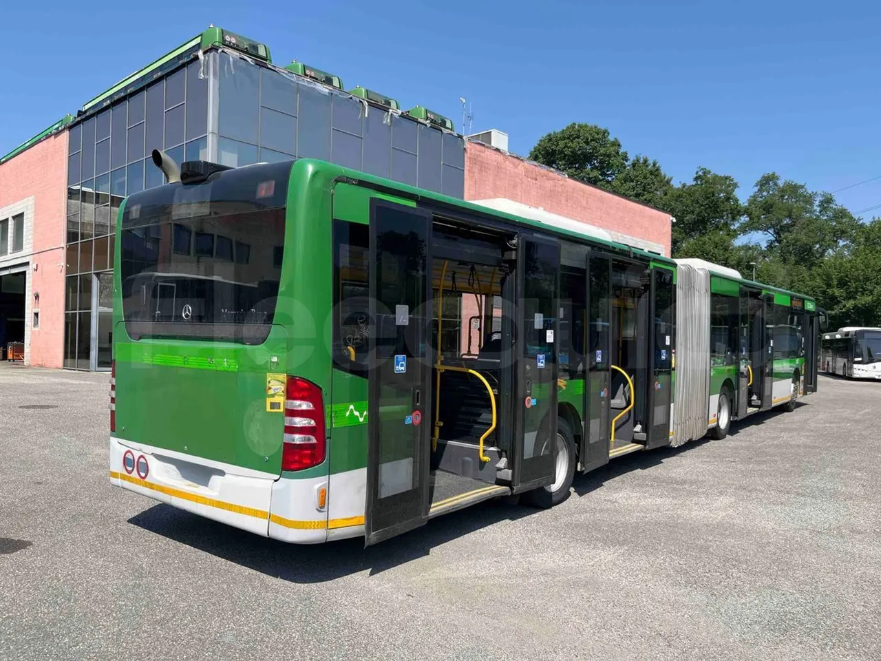 Mercedes-Benz Citaro G - 3/4 Rear Right Side Doors Open