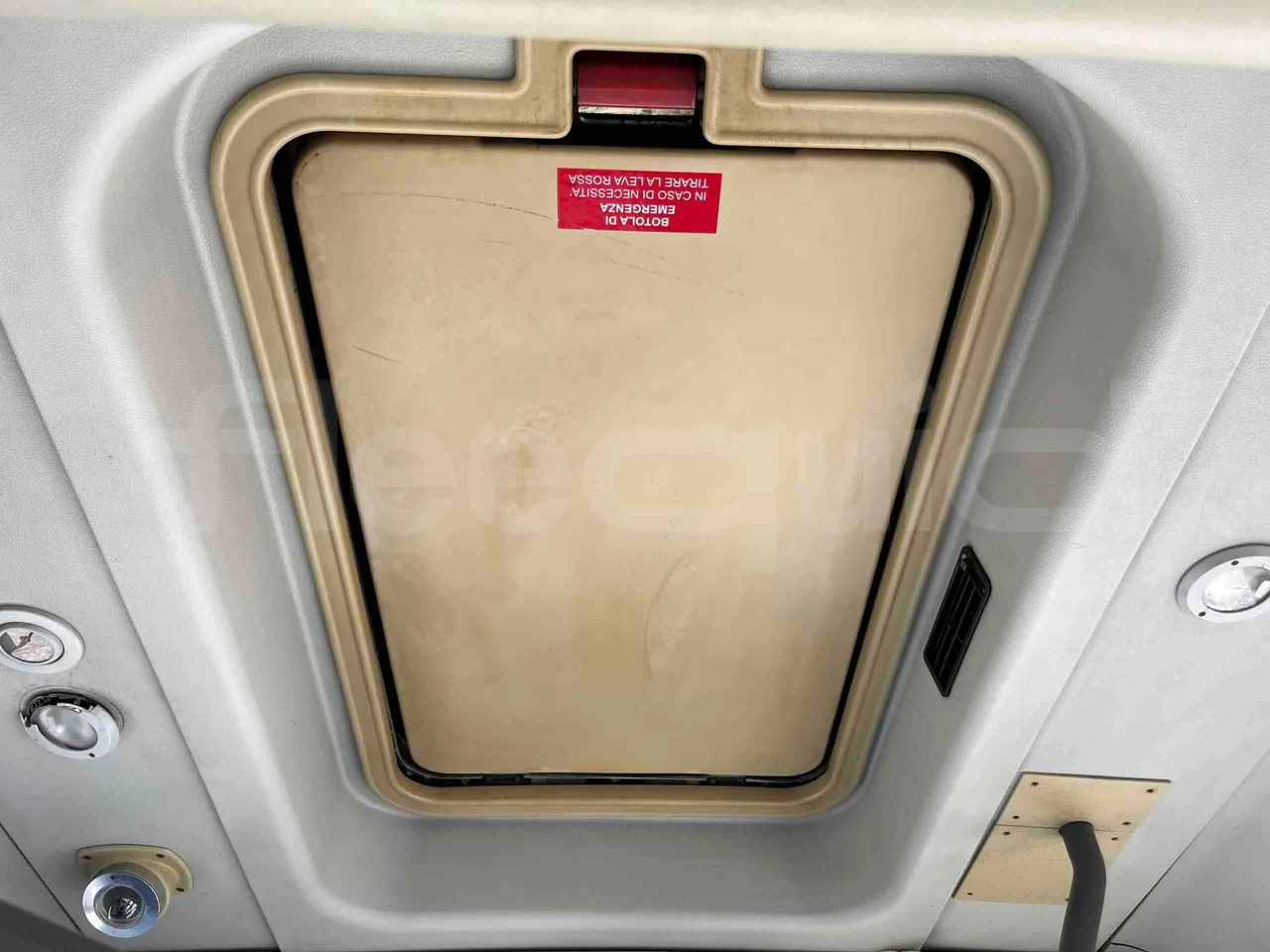 Mercedes-Benz Citaro G - Roof Hatch 3