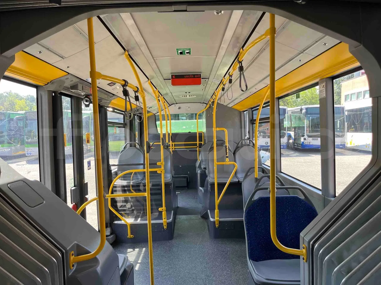 Mercedes-Benz Citaro G - Reverse Seats From Middle Position