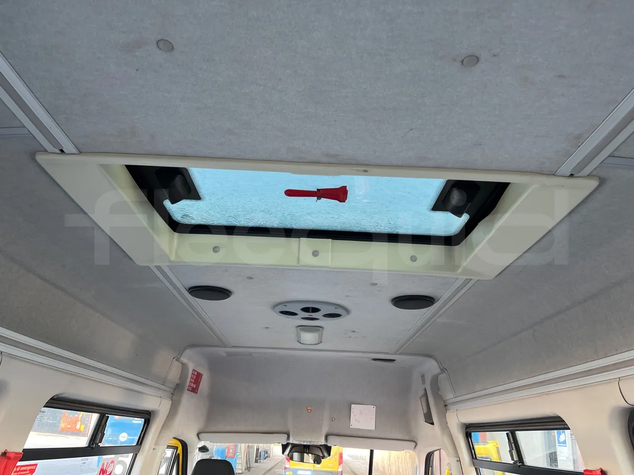 Iveco Daily A50/S34/VI - EUR6 - 110kW - 7.498m - roof hatch 1