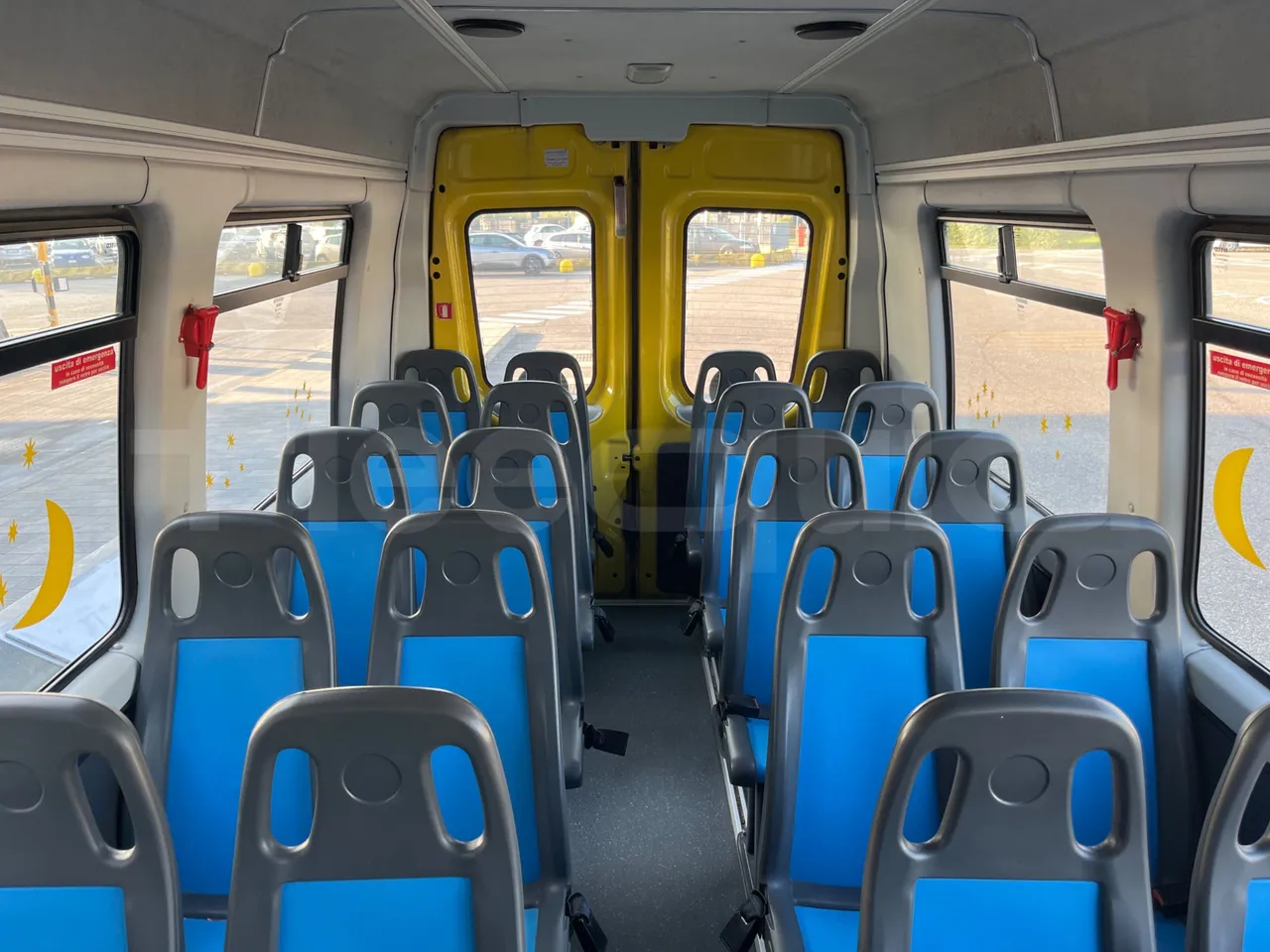 Iveco Daily A50/S34/VI - EUR6 - 110kW - 7.498m - reverse view middle aisle