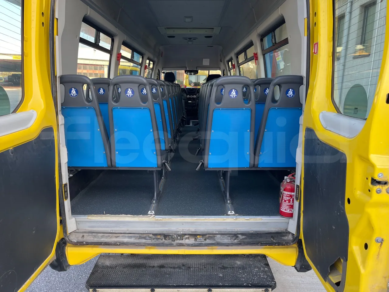 Iveco Daily A50/S34/VI - EUR6 - 110kW - 7.498m - forward view all seats last row height