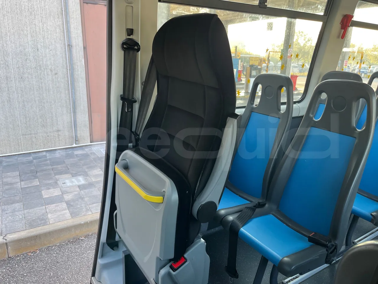 Iveco Daily A50/S34/VI - EUR6 - 110kW - 7.498m - hostess seat photo