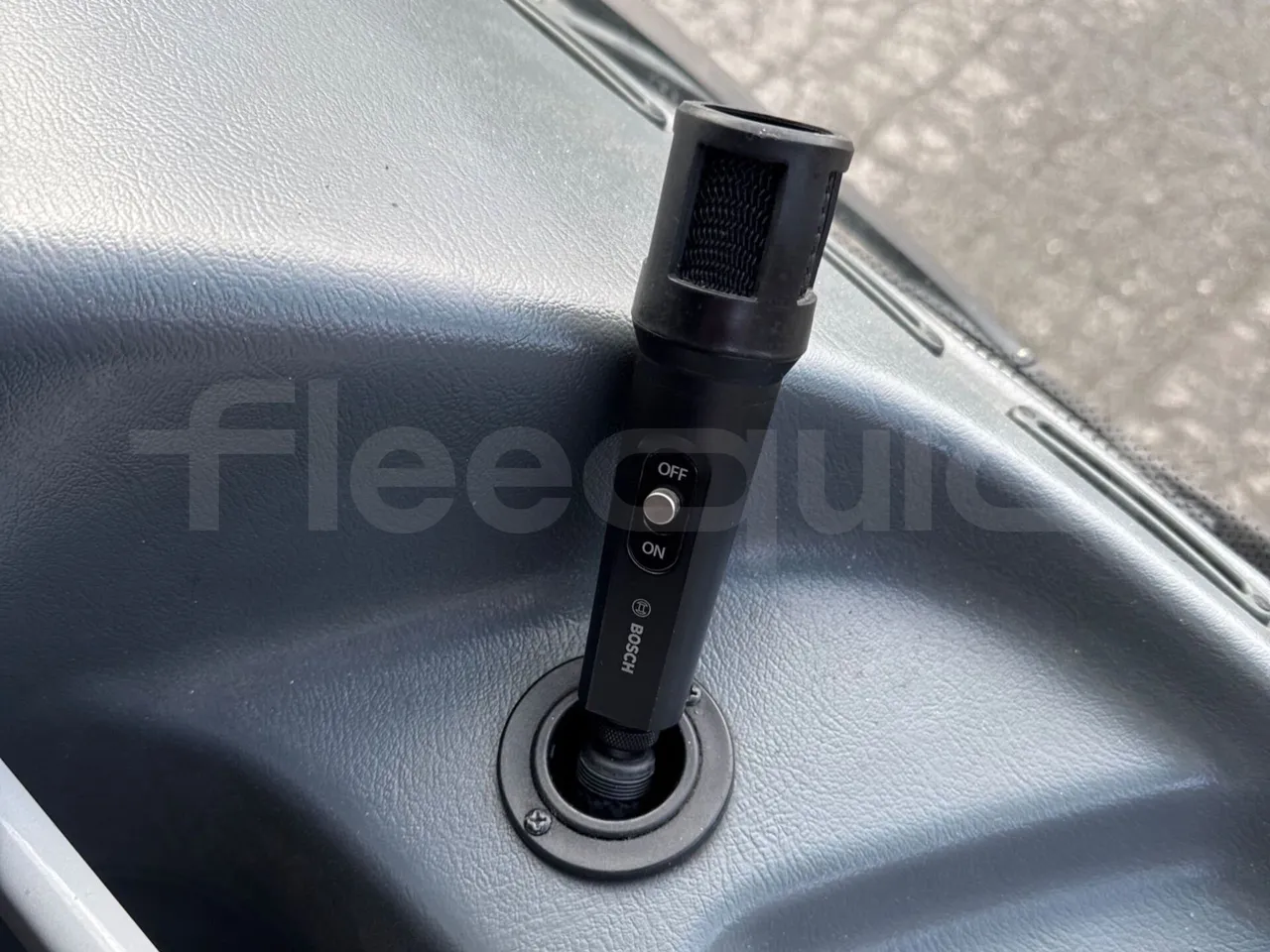 Van Hool Alicron T916 - EUR5 - 266kW -13m - hostes microphone accessories photo