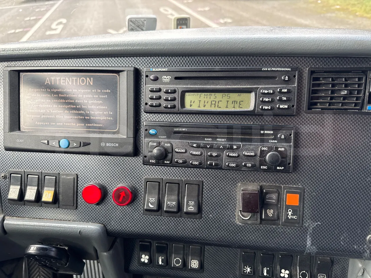 Van Hool Alicron T916 - EUR5 - 266kW -13m - onboard devices 1