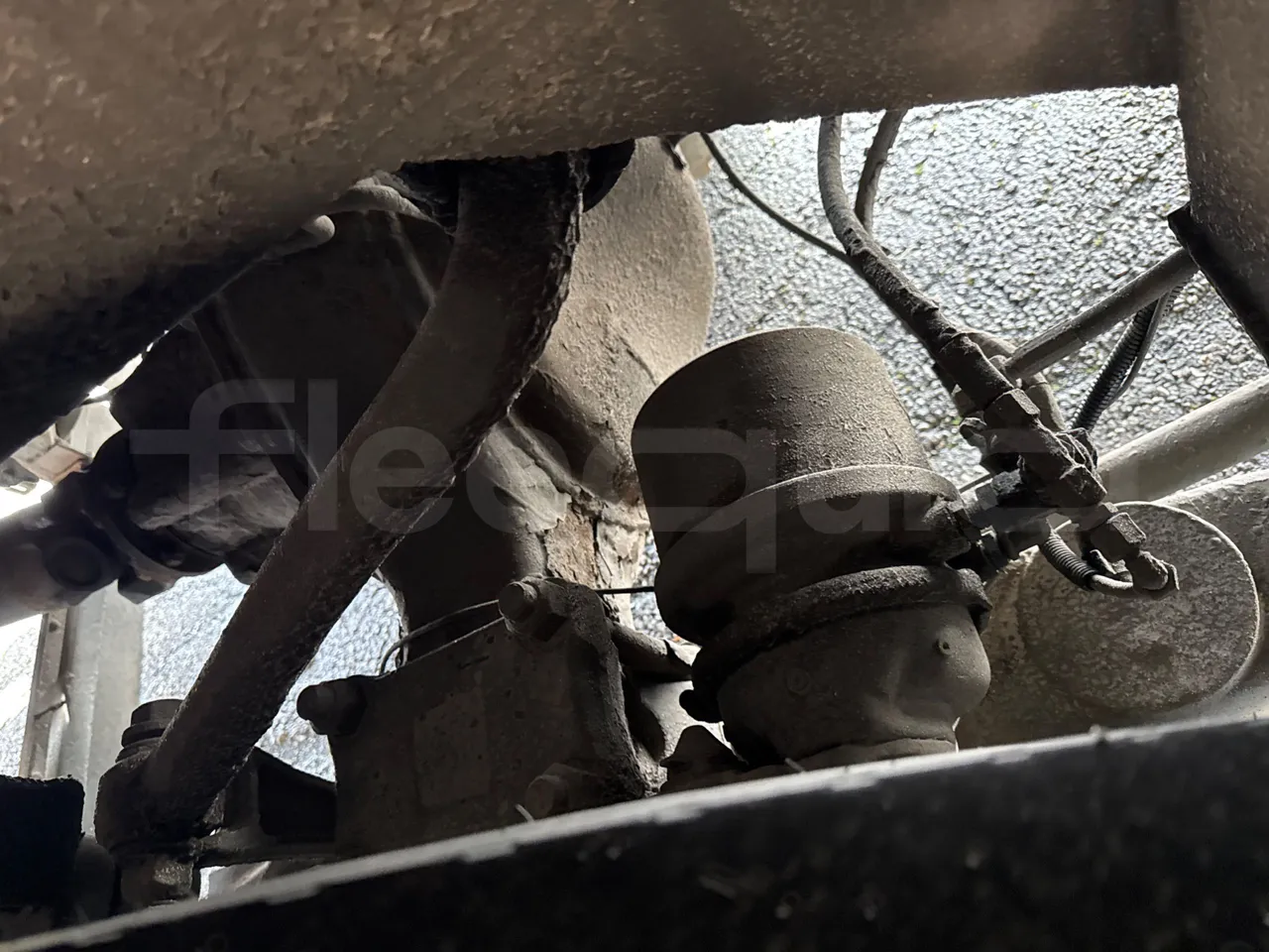 Van Hool Alicron T916 - EUR5 - 266kW -13m - axle 2 caliper brakes right