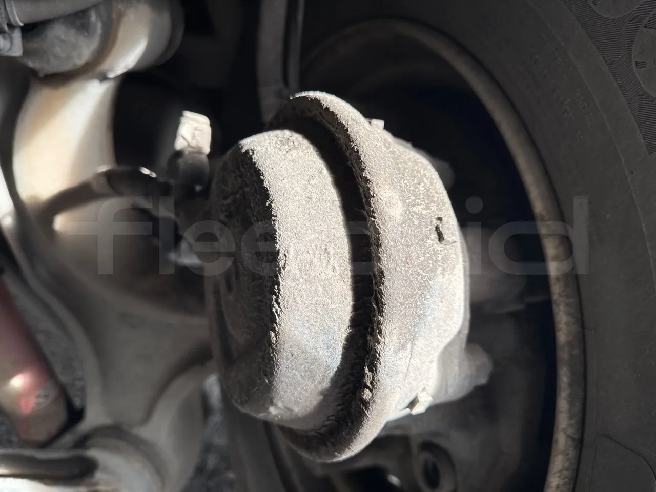 Van Hool Alicron T916 - EUR5 - 266kW -13m - front brake calipers left