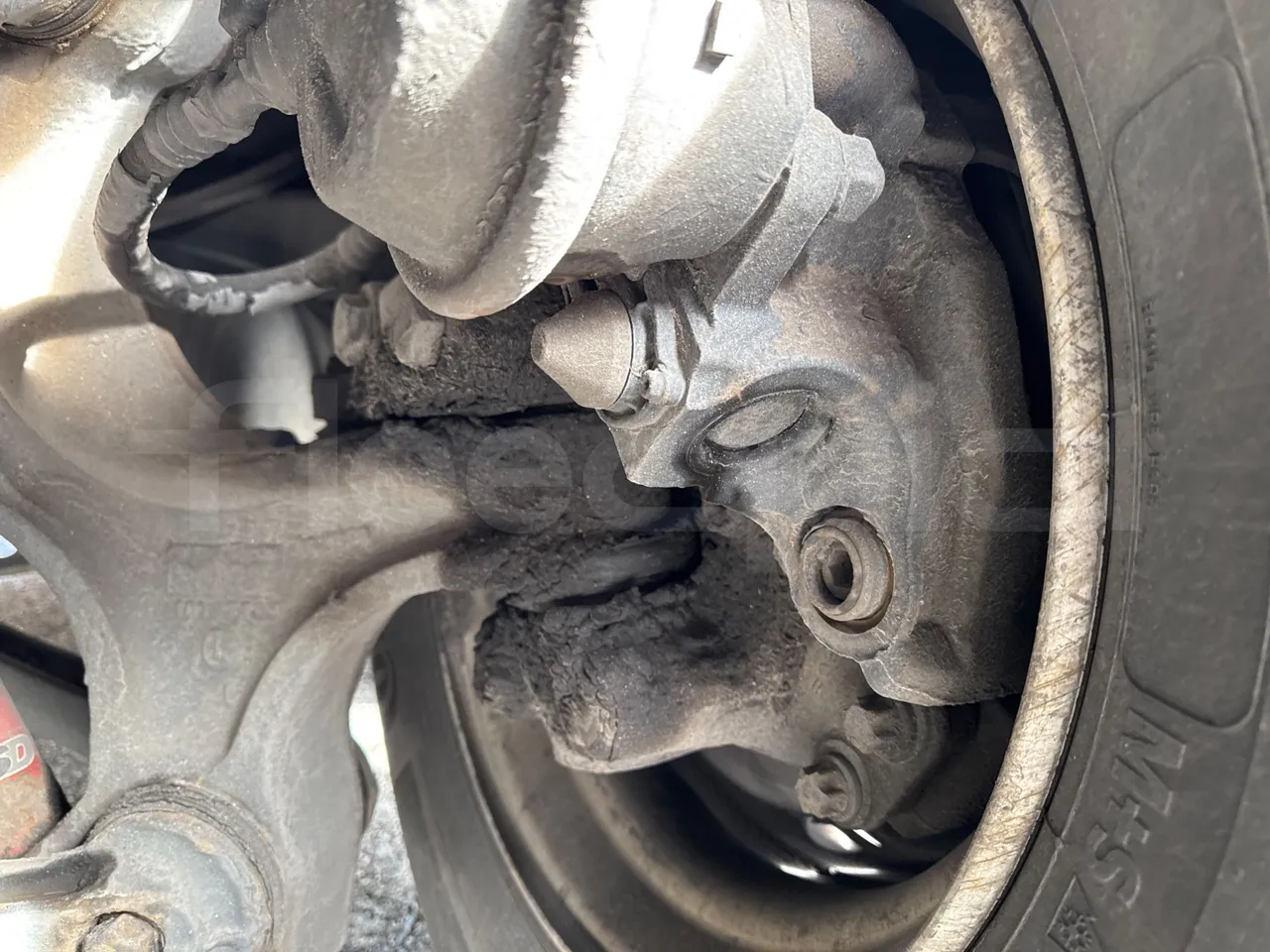 Van Hool Alicron T916 - EUR5 - 266kW -13m - front discs left