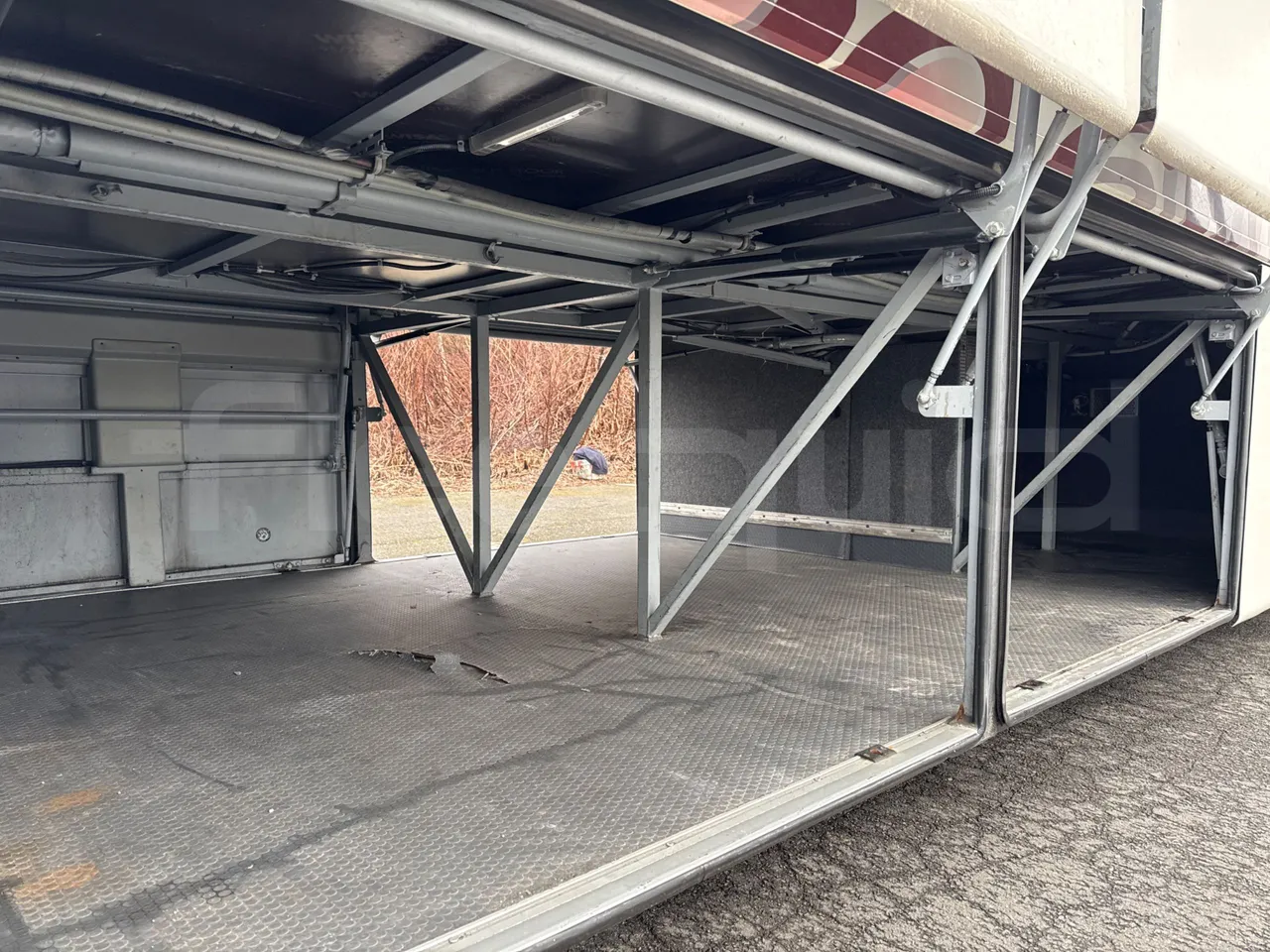 Van Hool Alicron T916 - EUR5 - 266kW -13m - internal frame rust check